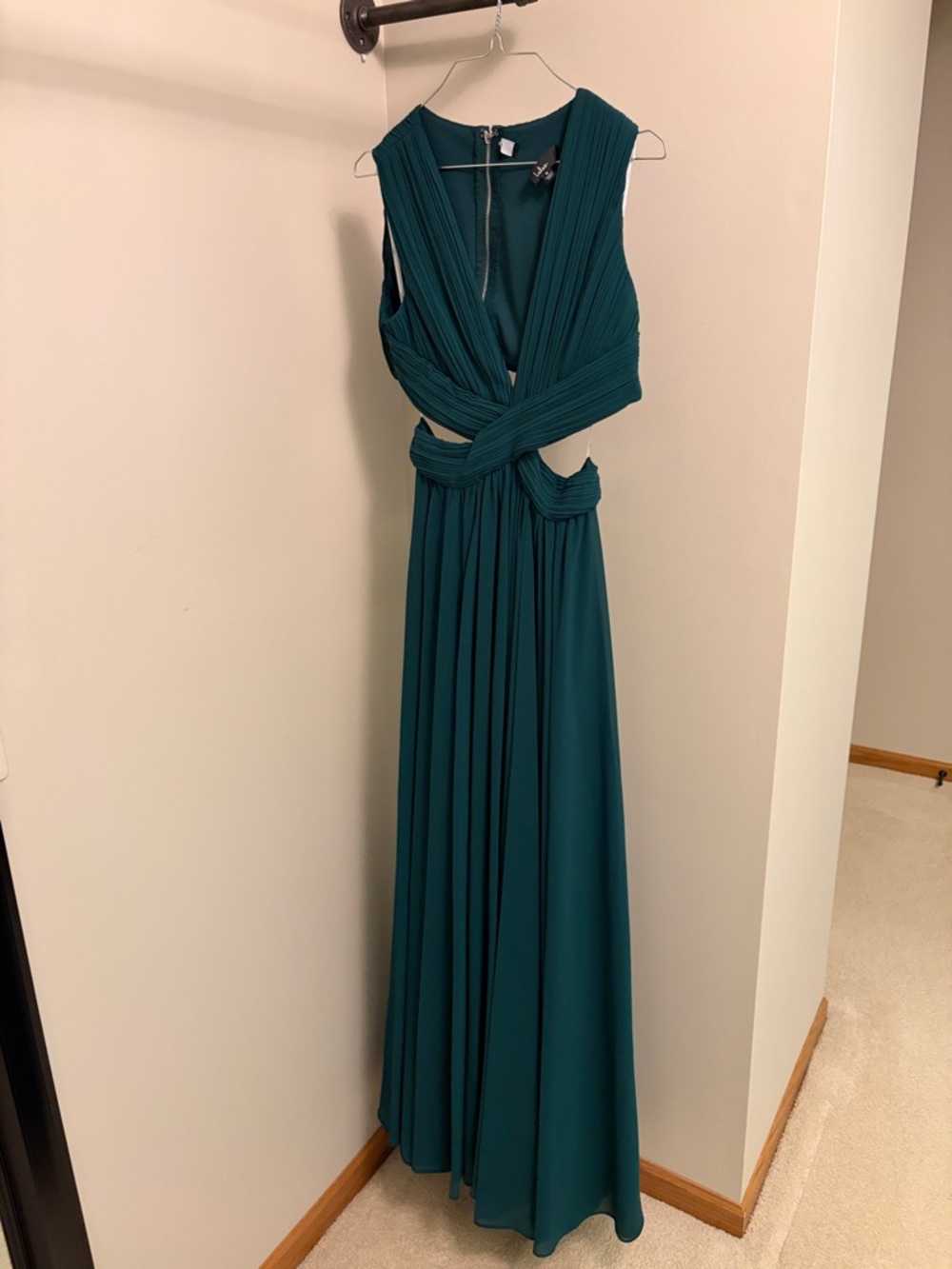 Lulu's Green Twist-Waist Maxi Dress